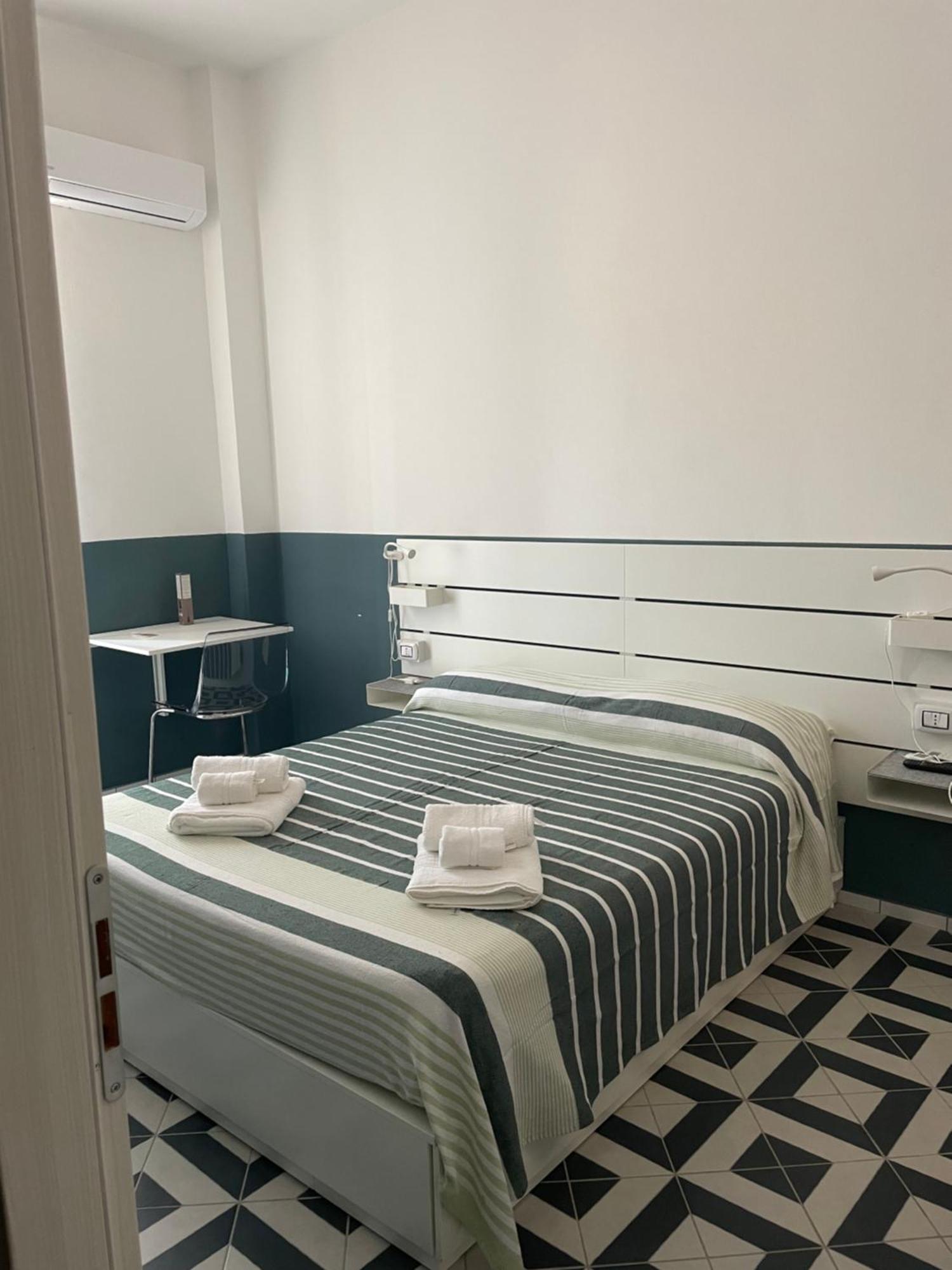 Hotel Donna Maria Sapri Zewnętrze zdjęcie